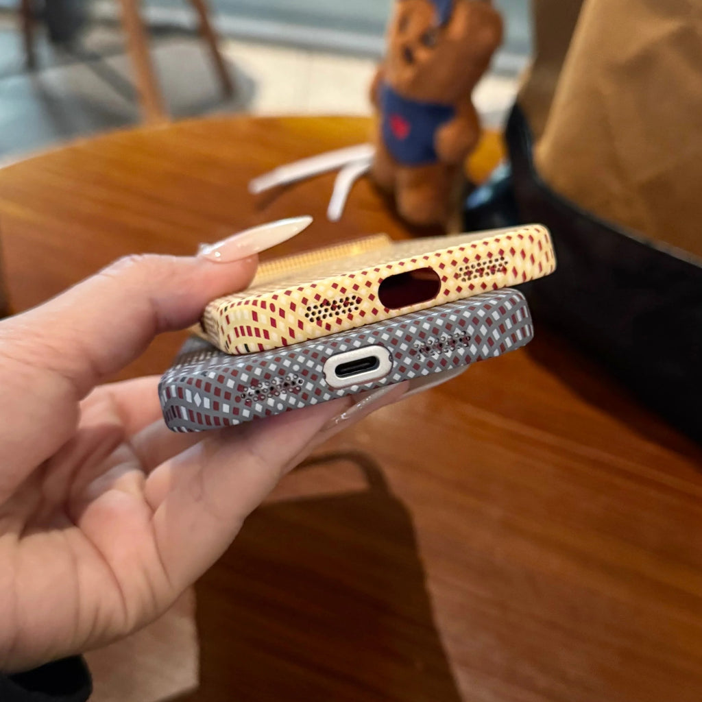 Luxury Kevlar Carbon Fiber Magnetic Case iPhone 17 Pro Max